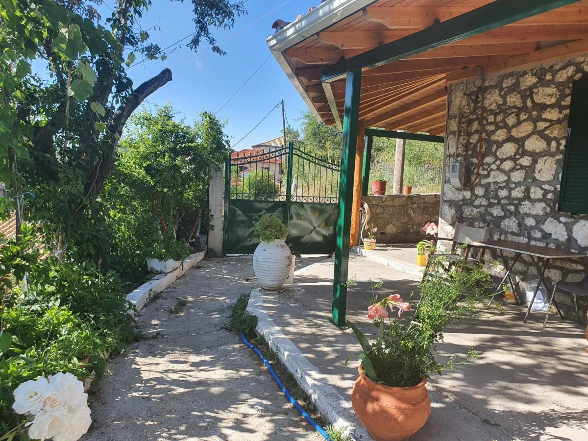 Πέτρινο Σπίτι Hotel Lazaráta Eksteriør billede