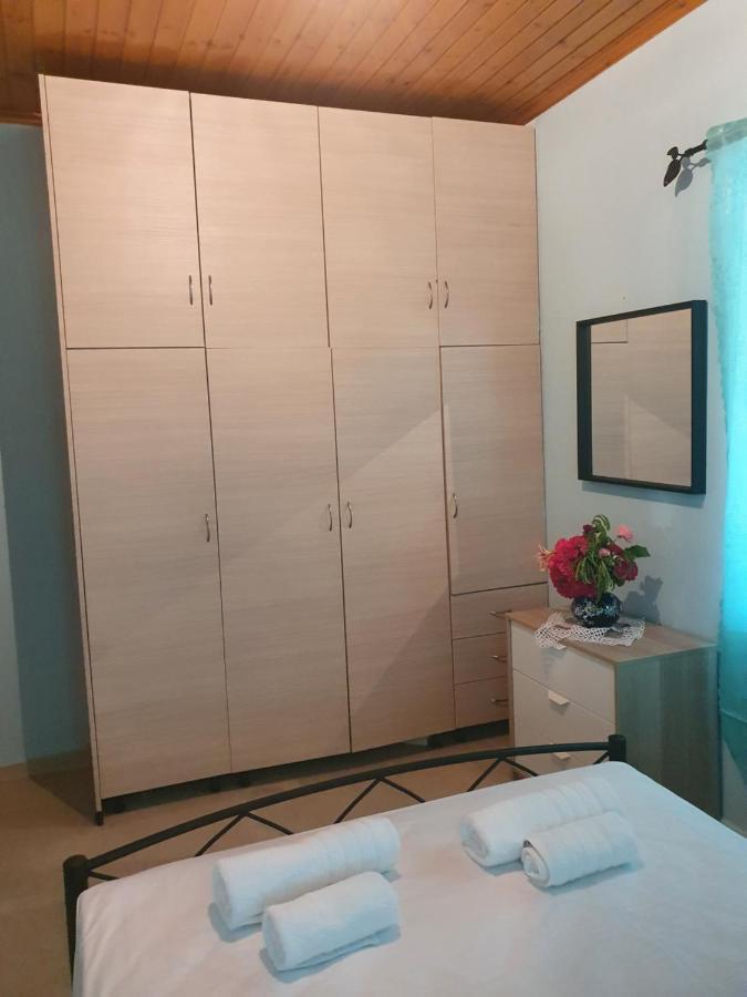 Πέτρινο Σπίτι Hotel Lazaráta Eksteriør billede