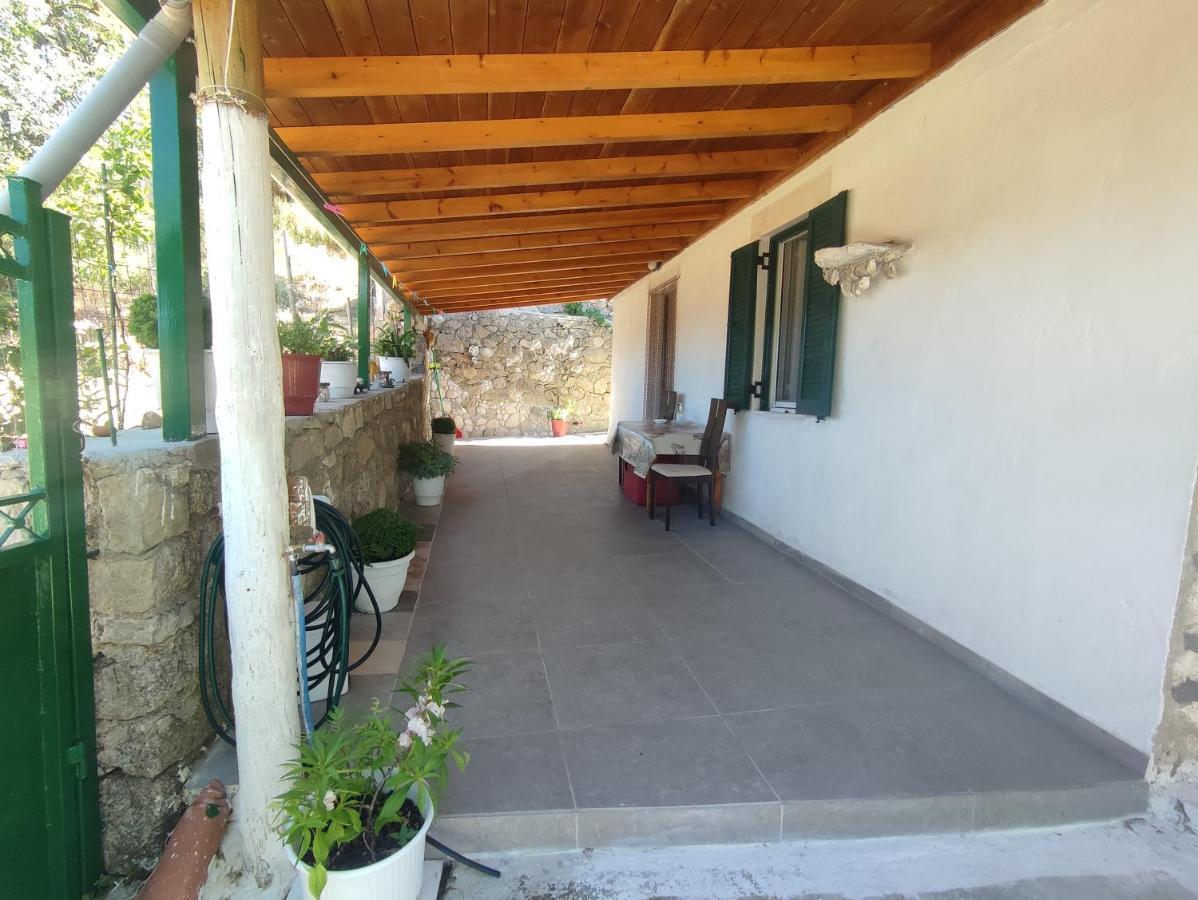 Πέτρινο Σπίτι Hotel Lazaráta Eksteriør billede